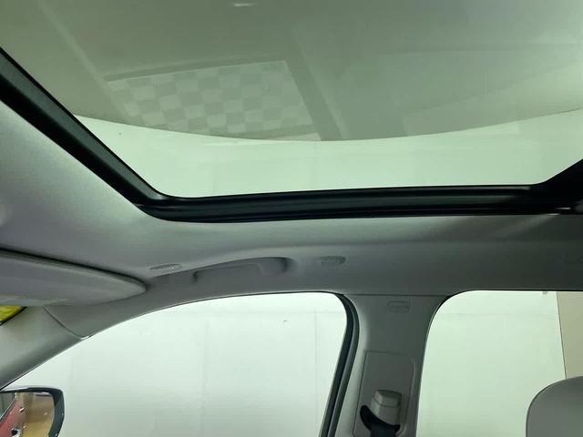 Photo of 2022 Velvet Red Pearlcoat Jeep Grand Cherokee