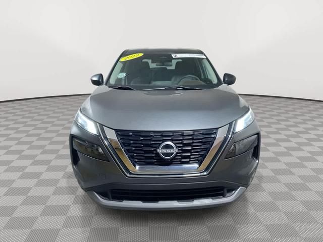 Photo of 2022 Gun Metallic Nissan Rogue