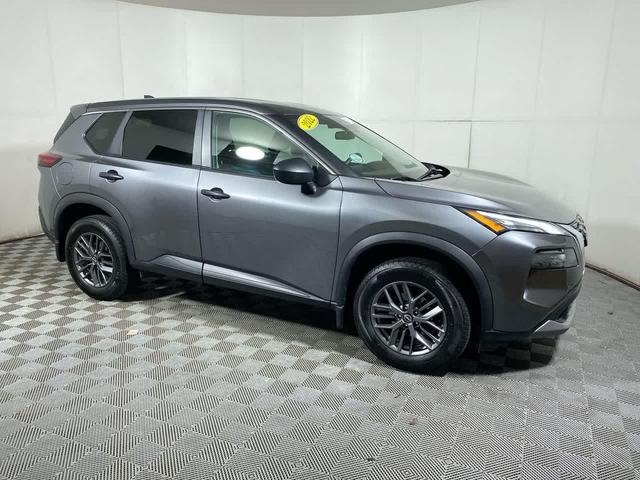 Photo of 2022 Gun Metallic Nissan Rogue