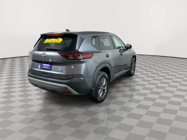Photo of 2022 Gun Metallic Nissan Rogue