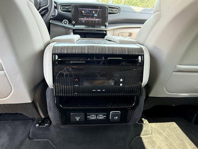 Photo of 2023 Bright White Clearcoat Jeep Wagoneer L