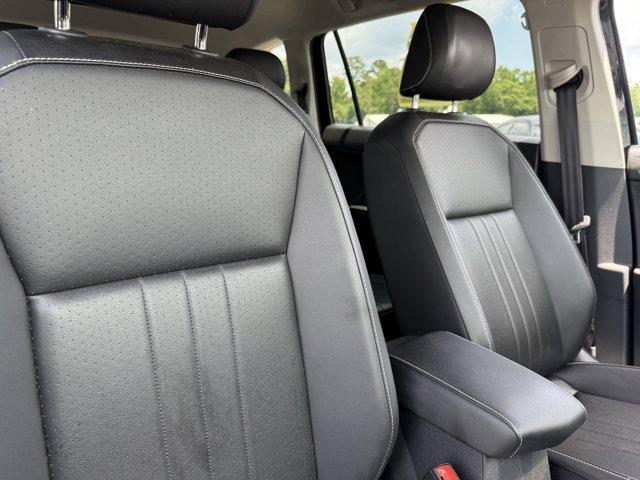 Photo of 2024 Deep Black Pearl Effect Volkswagen Tiguan