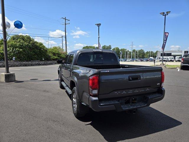 Photo of 2018 Gray Toyota Tacoma