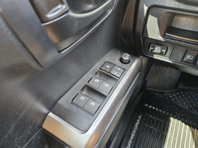 Photo of 2018 Gray Toyota Tacoma