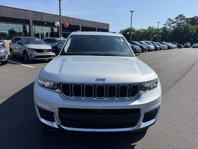 Photo of 2023 Silver Zynith Jeep Grand Cherokee L