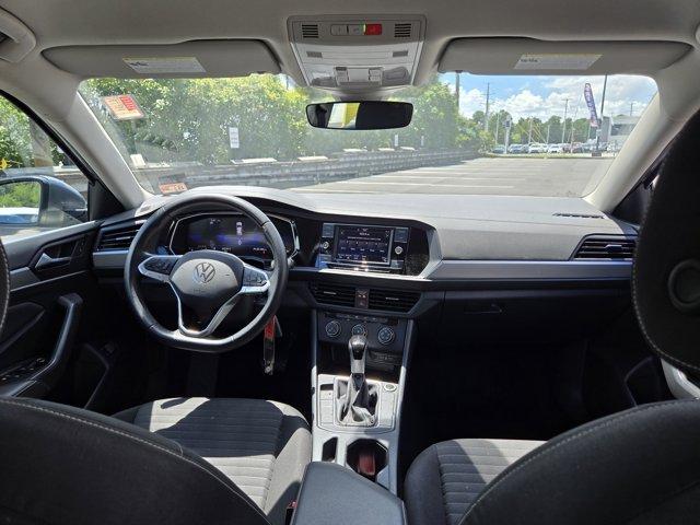 Photo of 2024 Platinum Gray Metallic Volkswagen Jetta