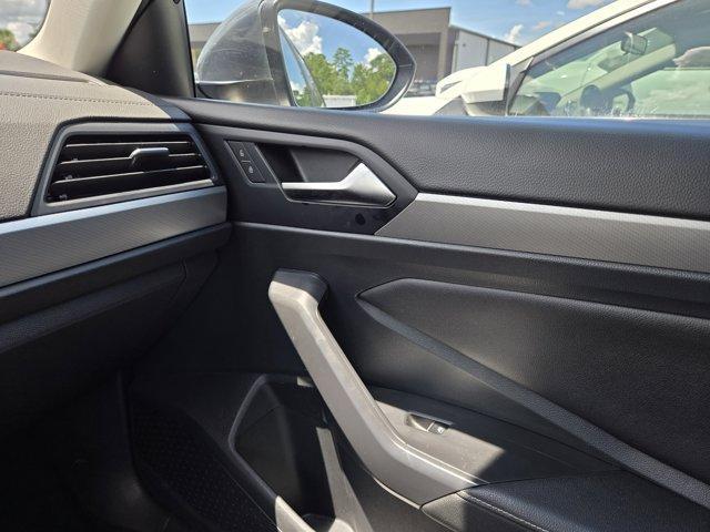 Photo of 2024 Platinum Gray Metallic Volkswagen Jetta