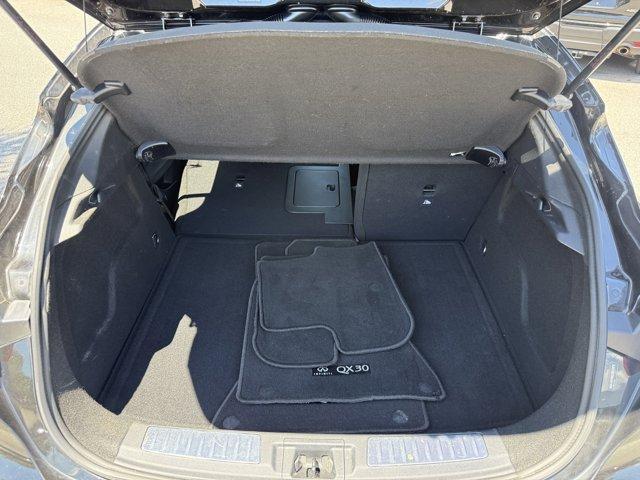 Photo of 2019 Pearlescent Black INFINITI QX30