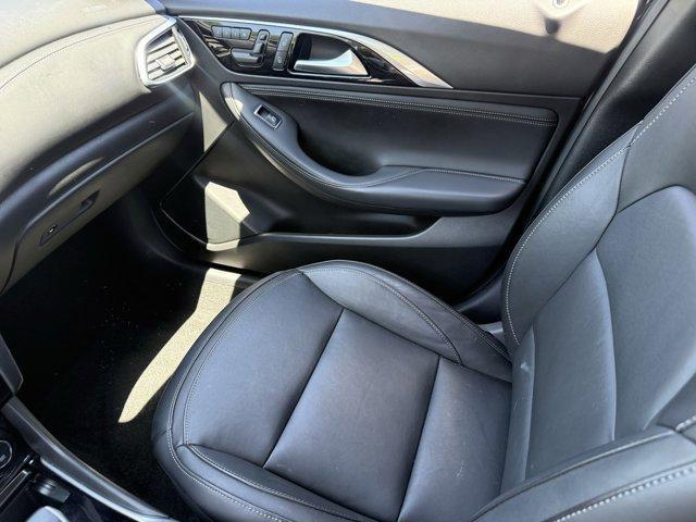 Photo of 2019 Pearlescent Black INFINITI QX30
