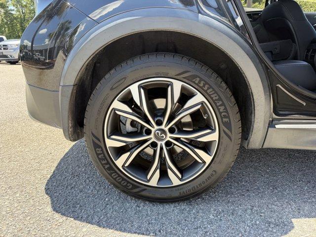 Photo of 2019 Pearlescent Black INFINITI QX30