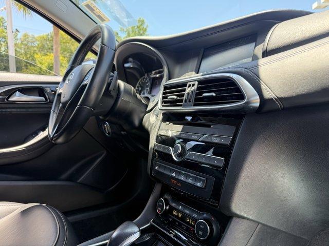 Photo of 2019 Pearlescent Black INFINITI QX30