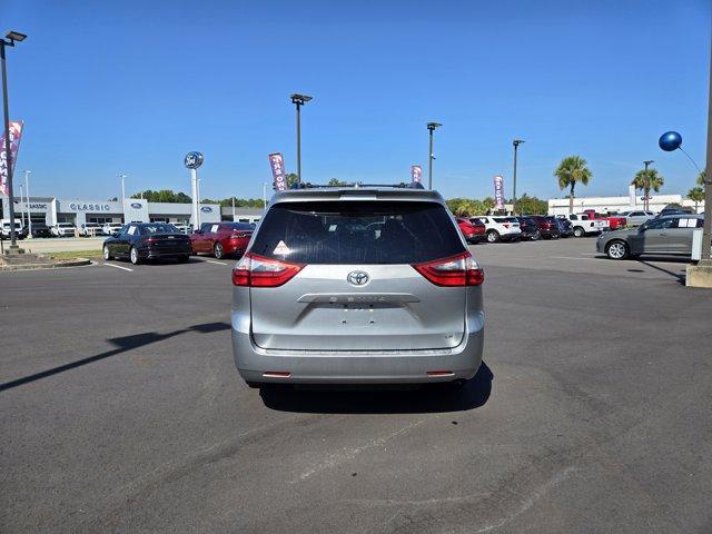 Photo of 2020  Toyota Sienna