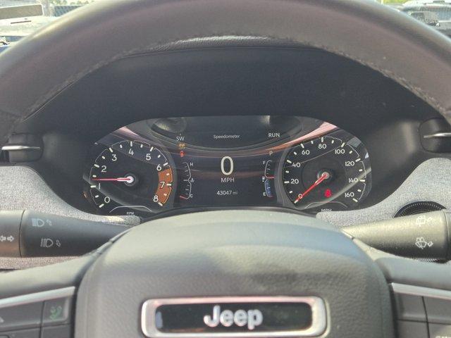 Photo of 2024 Bright White Clearcoat Jeep Compass