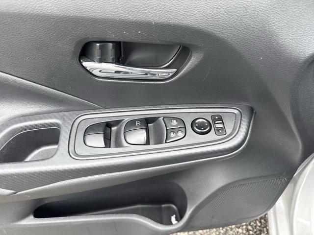Photo of 2023 Brilliant Silver Metallic Nissan Versa