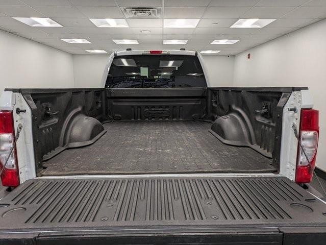 Photo of 2022 Oxford White Ford F-350