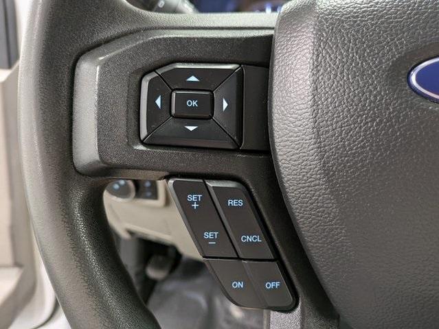 Photo of 2022 Oxford White Ford F-350