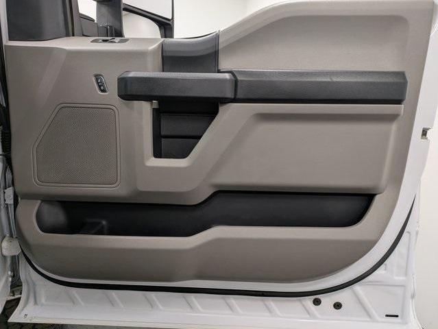 Photo of 2022 Oxford White Ford F-350
