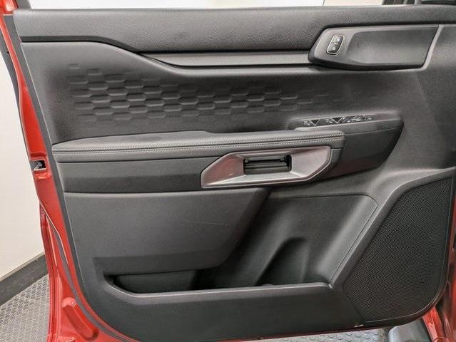 Photo of 2024 Hot Pepper Red Metallic Tinted Clearcoat Ford Ranger