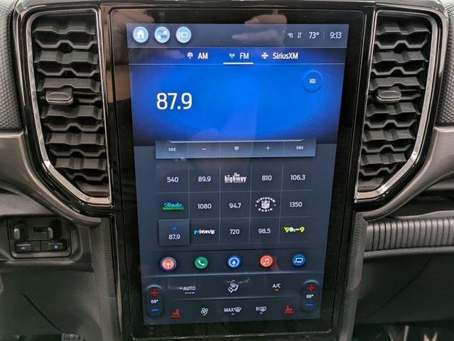 Photo of 2024 Hot Pepper Red Metallic Tinted Clearcoat Ford Ranger
