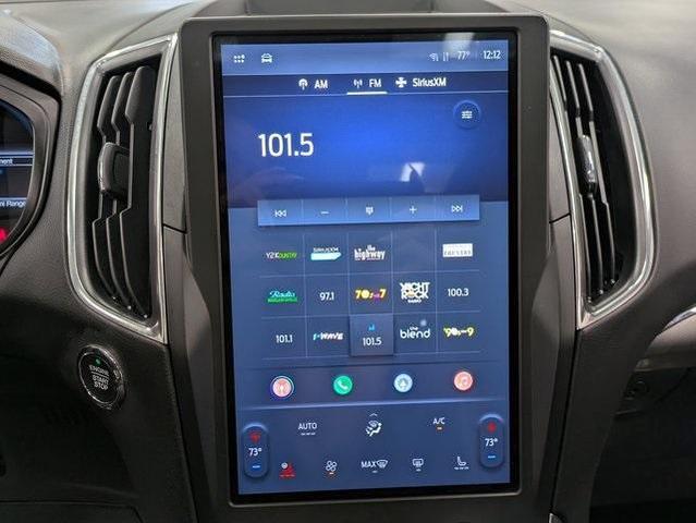 Photo of 2022 Agate Black Metallic Ford Edge
