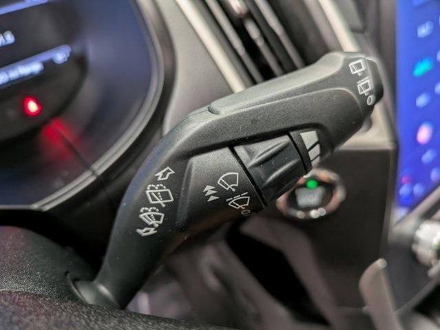 Photo of 2022 Agate Black Metallic Ford Edge