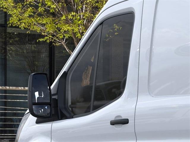 Photo of 2025 Oxford White Ford Transit-250