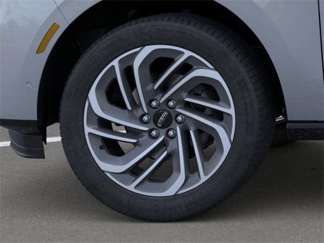 Photo of 2025 Gray Mist Metallic Lincoln Navigator