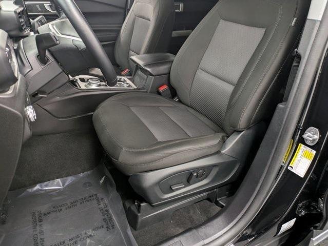 Photo of 2022 Agate Black Metallic Ford Explorer