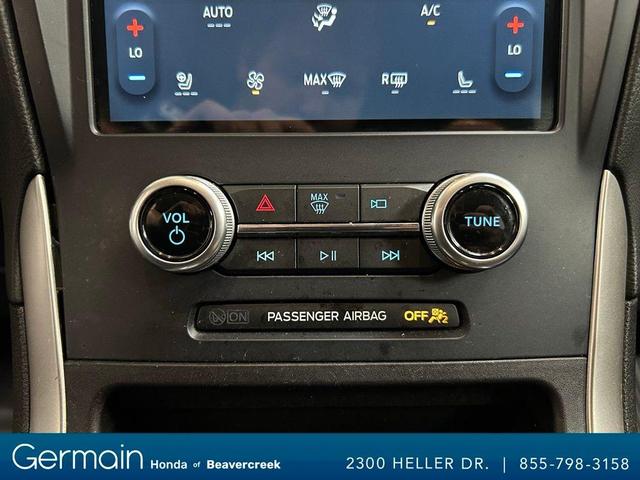 Photo of 2023 Agate Black Metallic Ford Edge