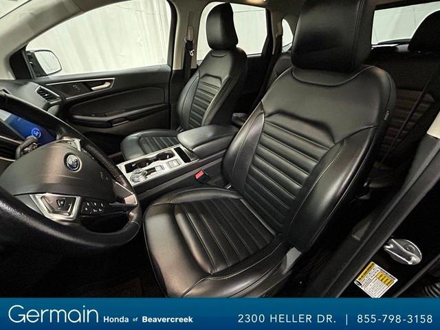 Photo of 2023 Agate Black Metallic Ford Edge