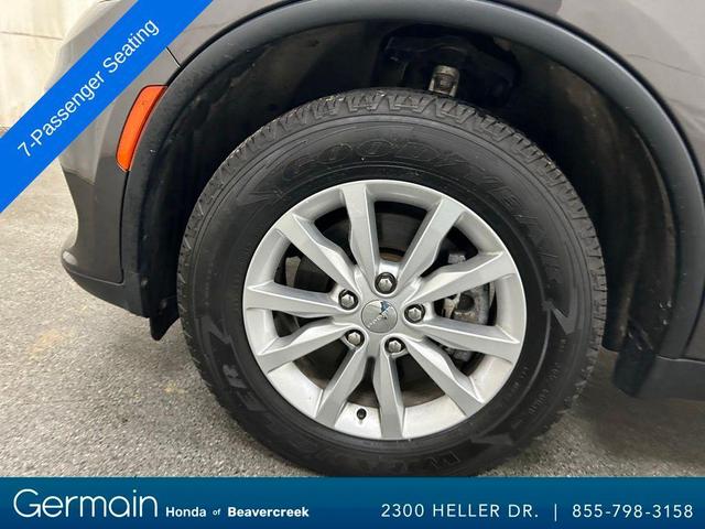 Photo of 2021 Granite Clearcoat Metallic Dodge Durango