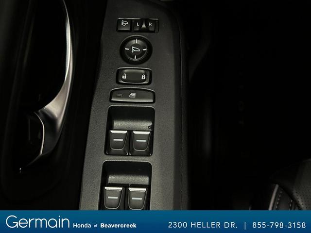 Photo of 2025 Modern Steel Metallic Honda Pilot
