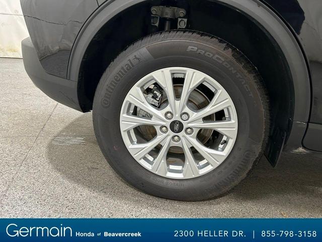 Photo of 2024 Black Metallic Ford Escape