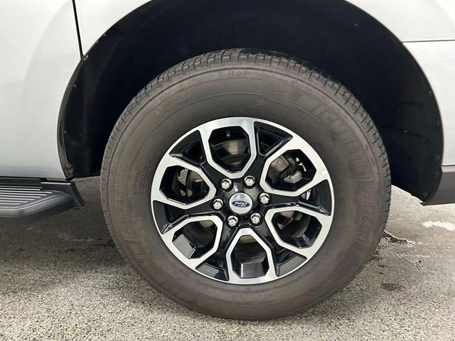 Photo of 2024 Race Red Ford Expedition Max