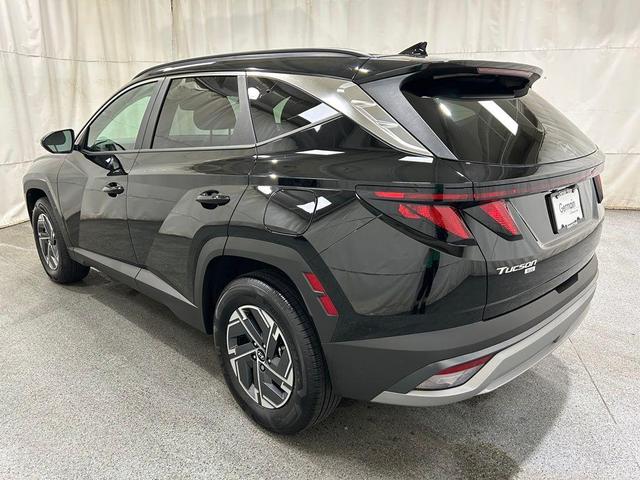 Photo of 2025 Ash Black Hyundai TUCSON Hybrid