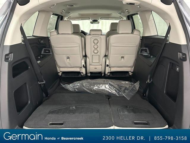 Photo of 2026 Solar Silver Metallic Honda Odyssey