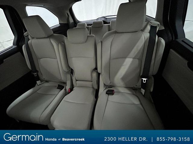 Photo of 2026 Solar Silver Metallic Honda Odyssey