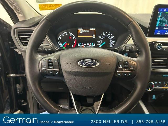 Photo of 2022 Agate Black Metallic Ford Escape