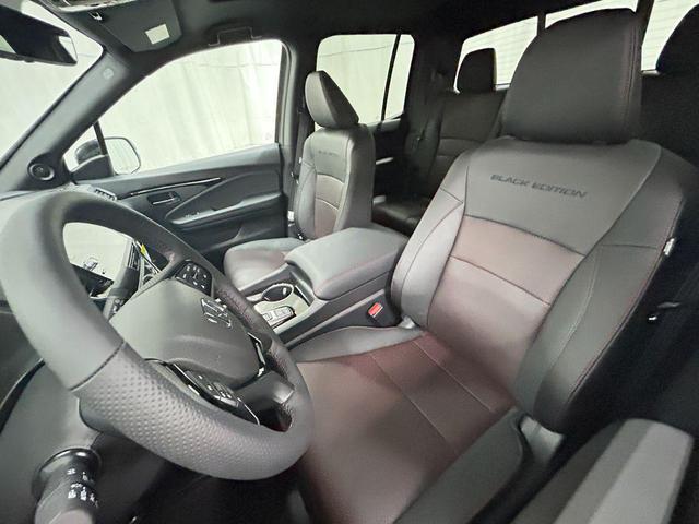 Photo of 2025 Crystal Black Pearl Honda Ridgeline