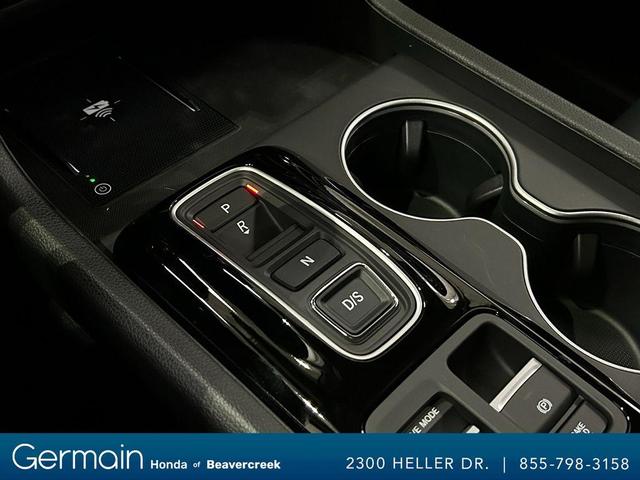 Photo of 2025 Sonic Gray Pearl Honda Pilot