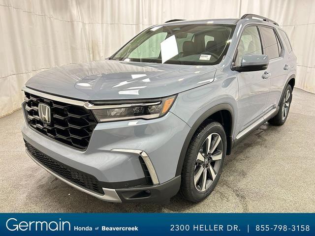 Photo of 2025 Sonic Gray Pearl Honda Pilot
