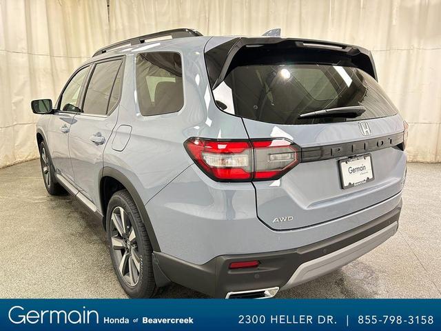 Photo of 2025 Sonic Gray Pearl Honda Pilot