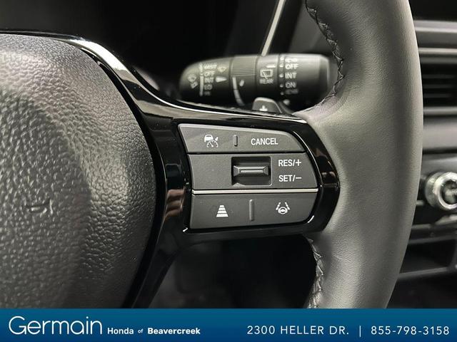 Photo of 2025 Sonic Gray Pearl Honda Pilot