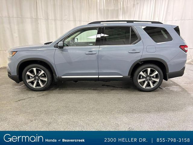 Photo of 2025 Sonic Gray Pearl Honda Pilot