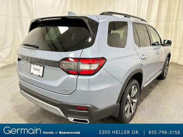Photo of 2025 Sonic Gray Pearl Honda Pilot