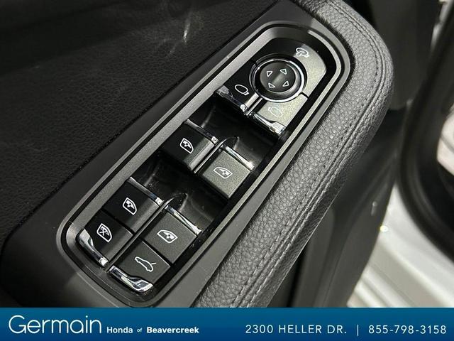 Photo of 2020 Carrara White Metallic Porsche Macan