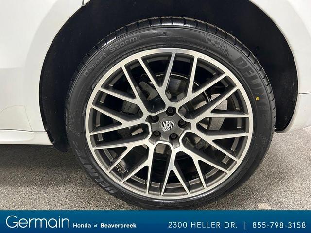 Photo of 2020 Carrara White Metallic Porsche Macan