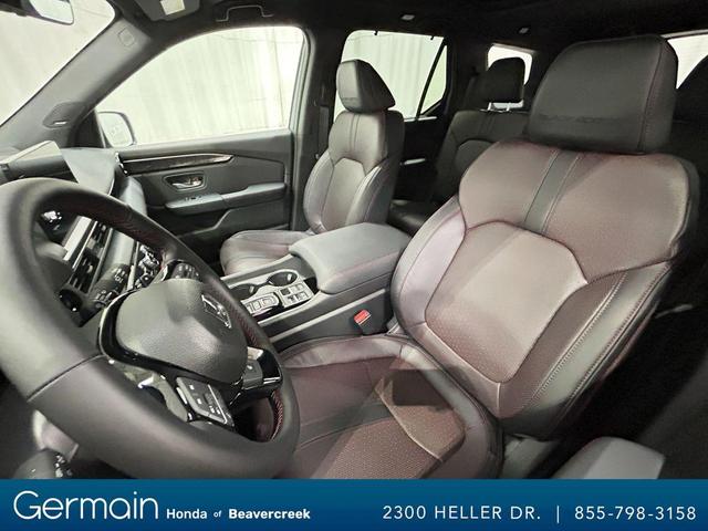 Photo of 2025 Platinum White Pearl Honda Pilot