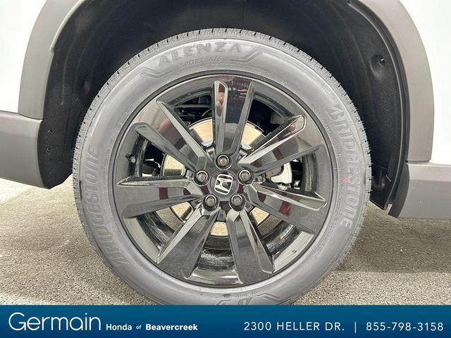 Photo of 2025 Platinum White Pearl Honda Pilot