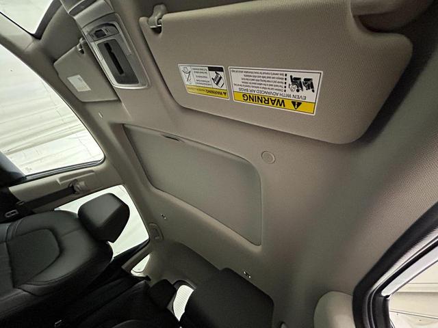 Photo of 2026 Pearl Honda HR-V